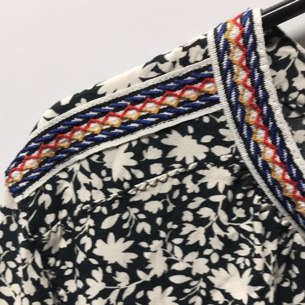 DR2 by Daniel Rainn Black & White Print 3/4 Sleeve Blouse w/ Front Tie Tassels - Picture 5 of 12